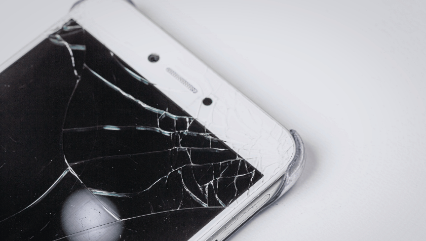 Ganti LCD HP Pecah Pilih Original atau Biasa? Simak Panduan Lengkapnya!